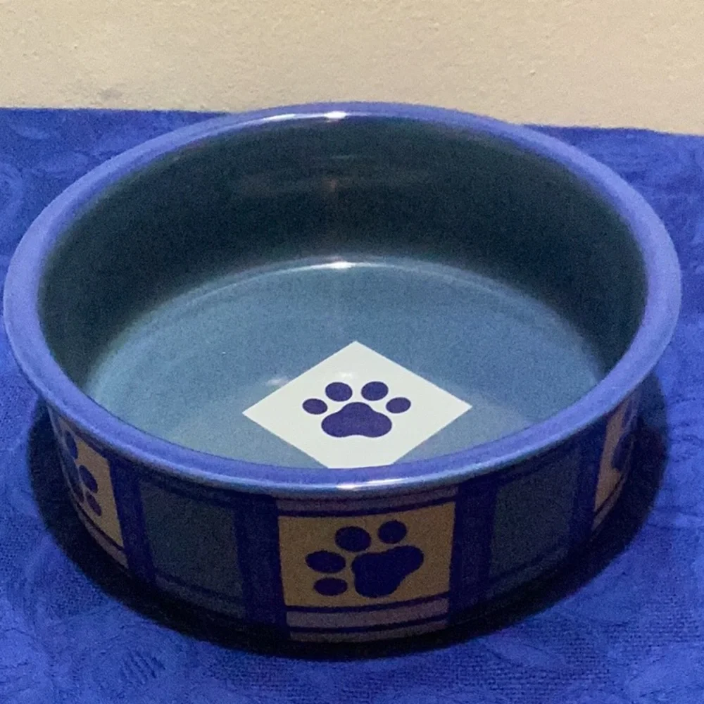 Castlemere Blue Plaid Pet Bowl (7” round, 2” deep)